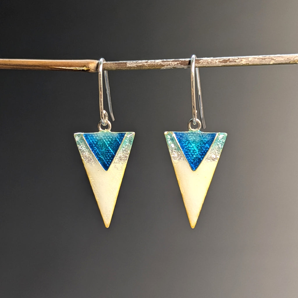 Boucles d’oreilles triangle bleu en argent - Mary D. Joaillerie