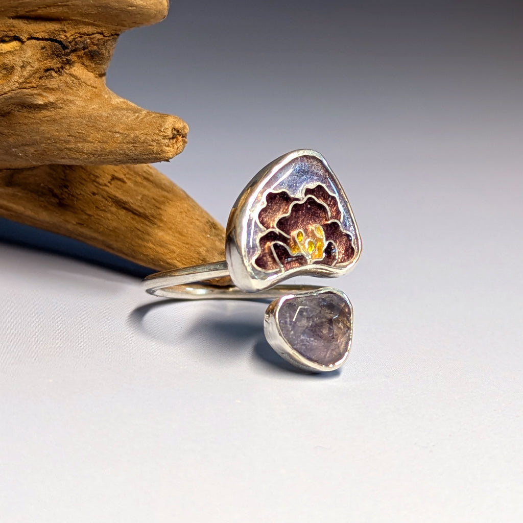 Bague ouverte en argent, iolite et pivoine T54 - Mary D. Joaillerie