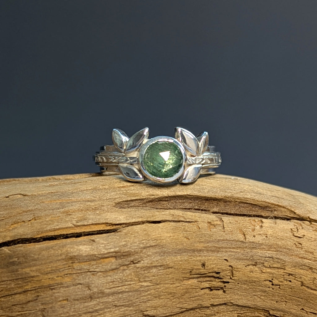 Bague feuillage en argent et kyanite verte - Mary D. Joaillerie